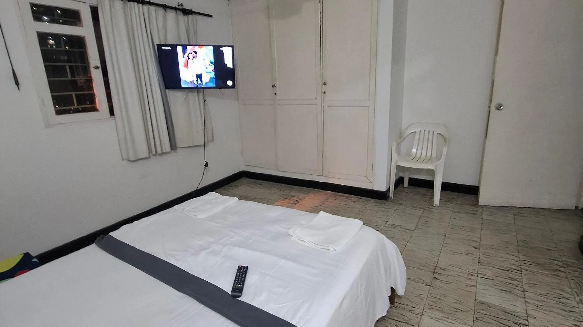 Habitacion Girasoles Cartagena